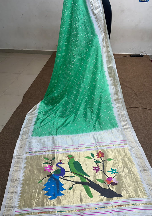 Handmad bandhni
 on pure.silk
 handwoven paithani 