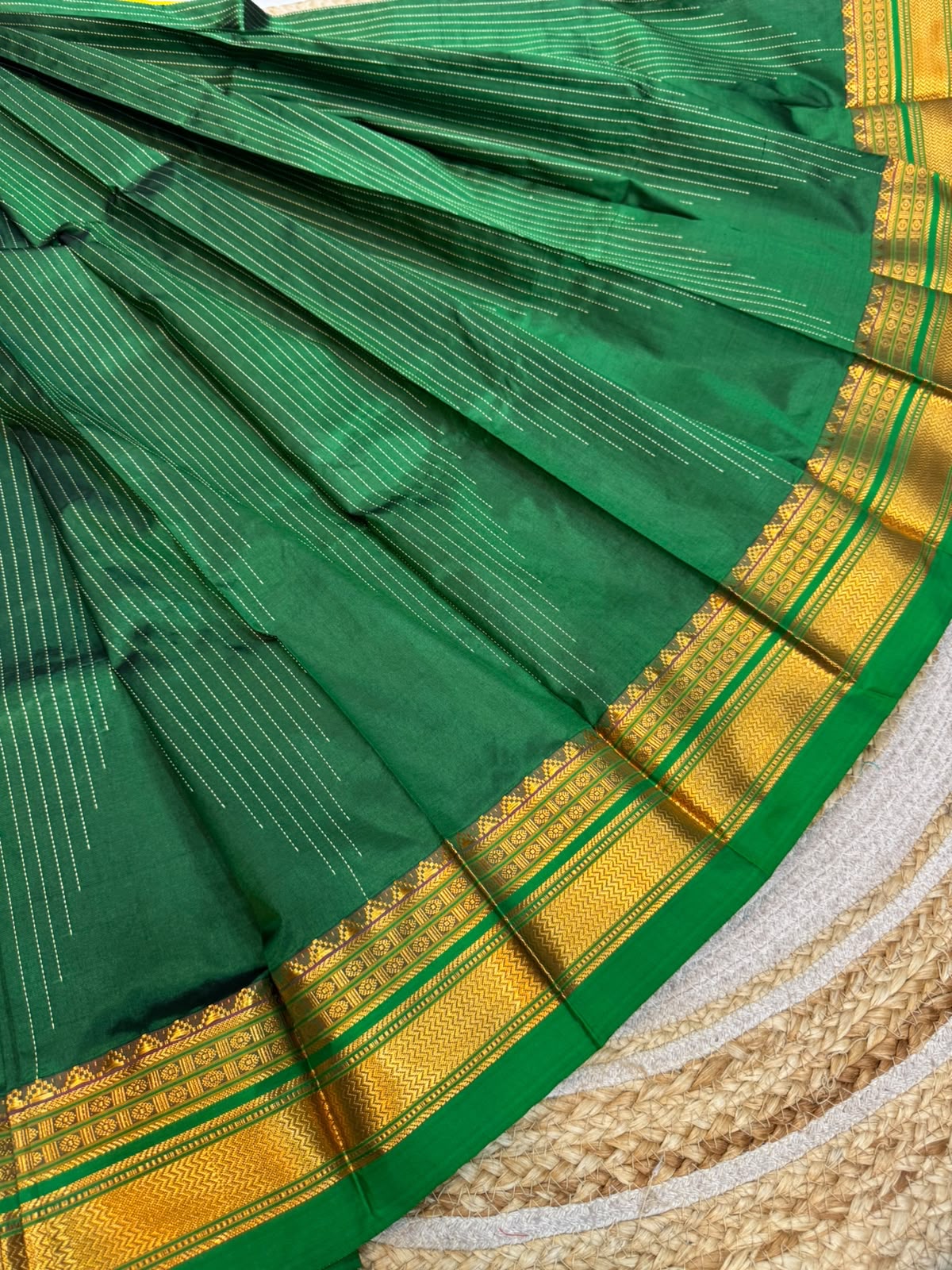 *Ilkal saree with silk mark approved*

*Pure silk chukki Faras border* superior quality 
Body small checks design popularly known as *Chaduranga Chukki*  & *Zari lines* ilkal saree 
With running blouse saree
*Price - 16500
