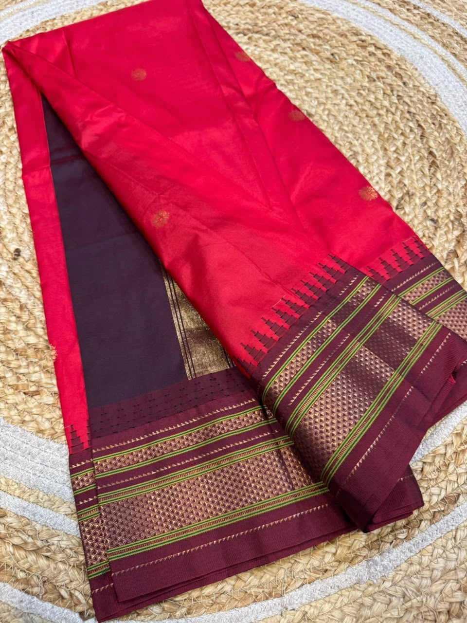 *All New Colours* 

*Exclusive silk ilkal saree*
*Pure silk korvai temple border* with *body butta* design superior quality ilkal saree & contrast blouse 
6.10mtrs length 
Full body pure silk 
Border, pallu & blouse semi silk 
