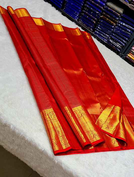 
*100% PURE  KANCHIPURAM HANDWOVEN VERY PREMIUM QUALITY 2G VAIRAOOSI PATTERN SILK SAREES*

*2 GRAM GOLD PURE ZARI WEAVING*
*SILK MARK CERTIFICATE ATTACHED*


VIDEO CALL SHOPPING AVAILABLE