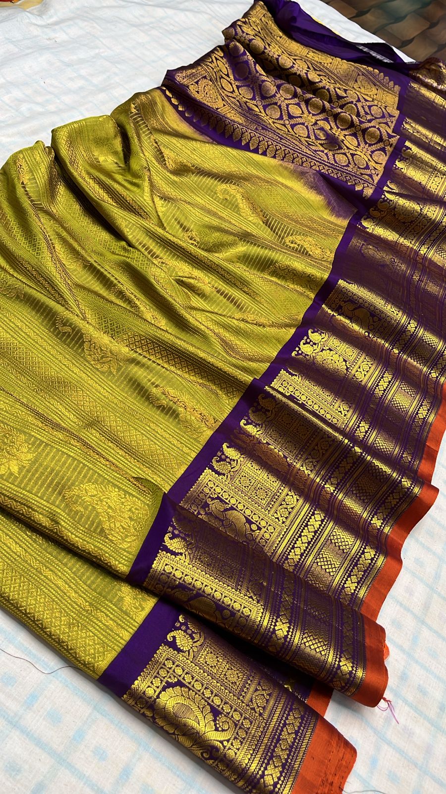 ✨✨Pure Gadwal Traditional
          Border Brocade 
          Pattu Sarees ✨✨