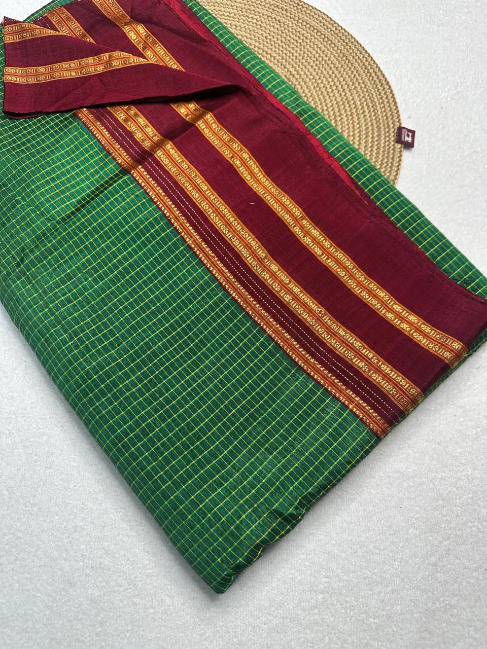 Material - viscos by cotton
Border - gayitri border
Saree Name -ilkal Gayatri micro checks saree
Pallu -cotton pallu
Blouse -running
Handloom -yes
Saree length- 7.2