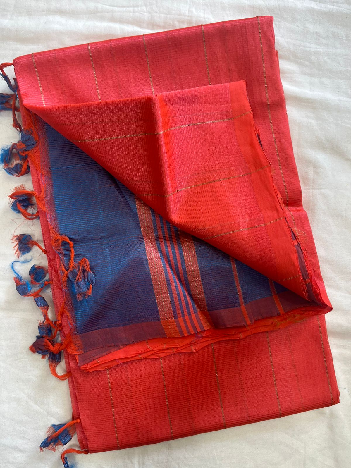 **Material **:- Mangalagiri handloom pattu by cotton 

**Model **:- all-over zari lines model sarees 

Contrast zari lines pallu & blouse