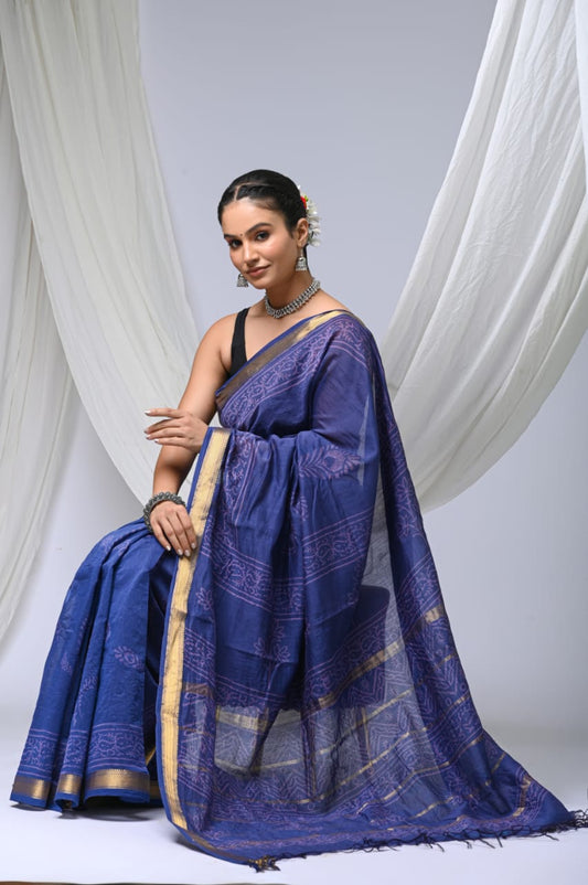 🍁new arrival🍁
Naspal pomegranate print 
👌Maheswari silk saree👌
Hand block printed Maheswari silk sarees with blouse
Size- 6.5 with blouse
Quality- silk by silk
Approx weight- 470 gram
👉Pure hand block
 