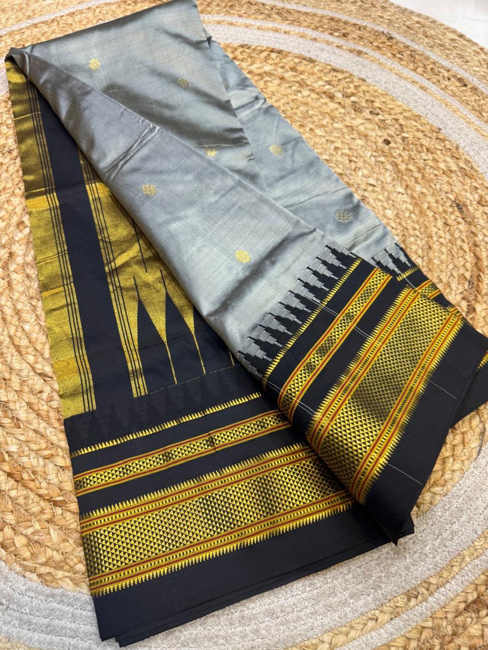 *All New Colours* 

*Exclusive silk ilkal saree*
*Pure silk korvai temple border* with *body butta* design superior quality ilkal saree & contrast blouse 
6.10mtrs length 
Full body pure silk 
Border, pallu & blouse semi silk
