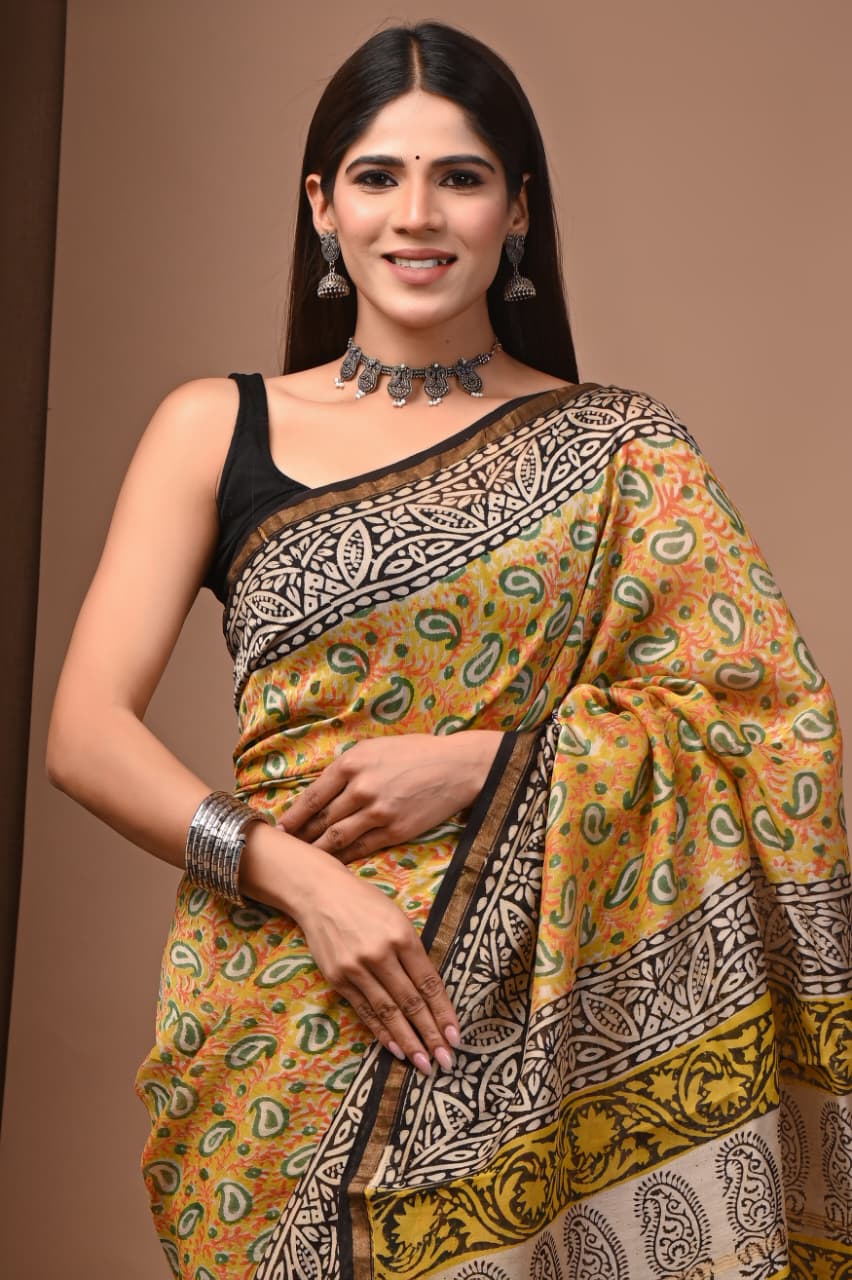 Chanderi silk sarees traditional collection
Hand block printed chanderi silk Sarees with blouse
Natural dye n color
Super quality:,fine fabric:,
Size- 6.5 