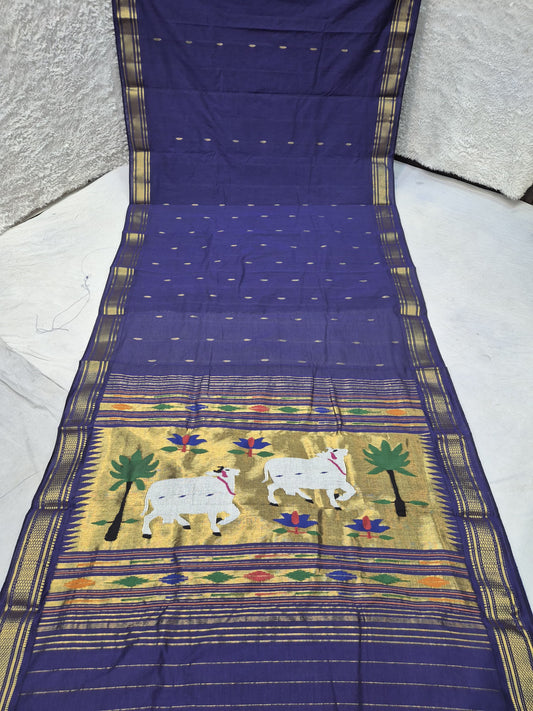 Yeola cotton paithani*
Pure cotton 
Handloom saree
Traditional Narali border 
Running blouse 
Shoulder butta 