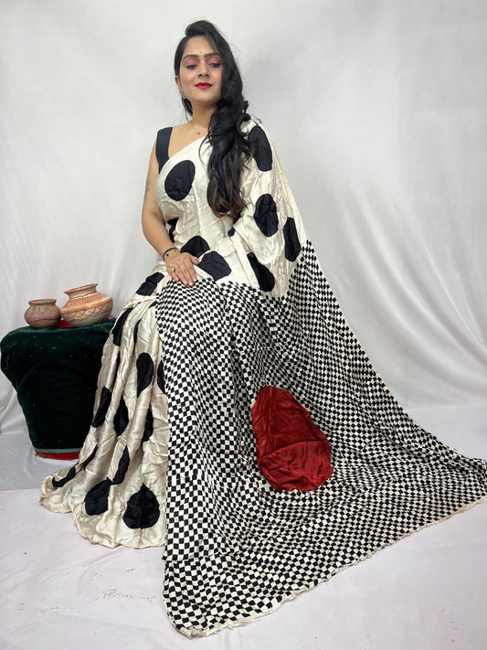 
🥻 Pure Modal Silk  Saree 🥻
🏕️ Natural / Vegetable Dyeing with Ajrakh Hand-Block Print

📦 All pics available
🎨 New colours / new patterns added 6.50...Full  saree  ..45..with 

