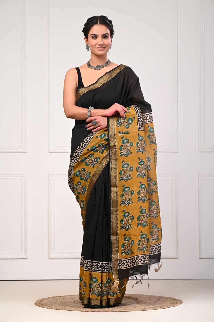 🍁new arrival🍁
Naspal pomegranate print 
👌Maheswari silk saree👌
Hand block printed Maheswari silk sarees with blouse
Size- 6.5 with blouse
Quality- silk by silk
Approx weight- 470 gram
👉Pure hand block
 