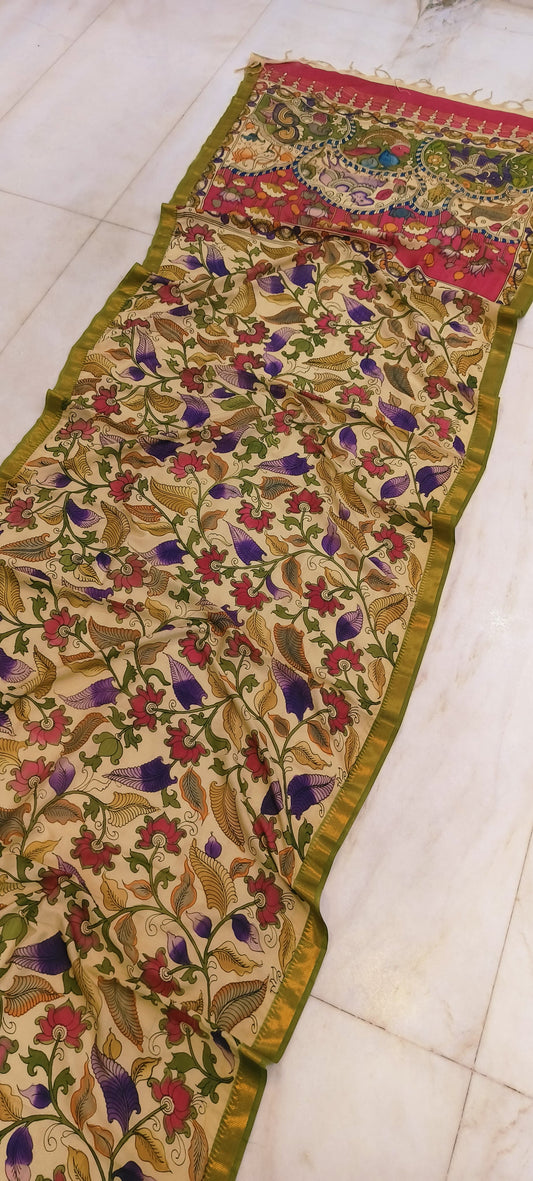 *Mangagiri silk sarees*
*Pen kalamkari sarees* 
*Hand drawn hand painted sarees* 
🌺🌺🌺🌺🌺🌺🌺
*Length 6.5 mtr*
*Width 44 inch*