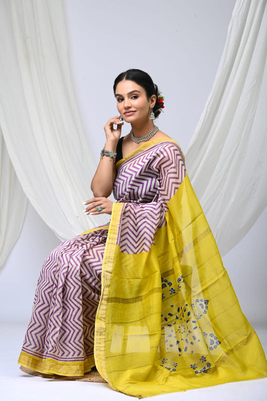 🍁new arrival🍁
Naspal pomegranate print 
👌Maheswari silk saree👌
Hand block printed Maheswari silk sarees with blouse
Size- 6.5 with blouse
Quality- silk by silk
Approx weight- 470 gram
👉Pure hand block
 