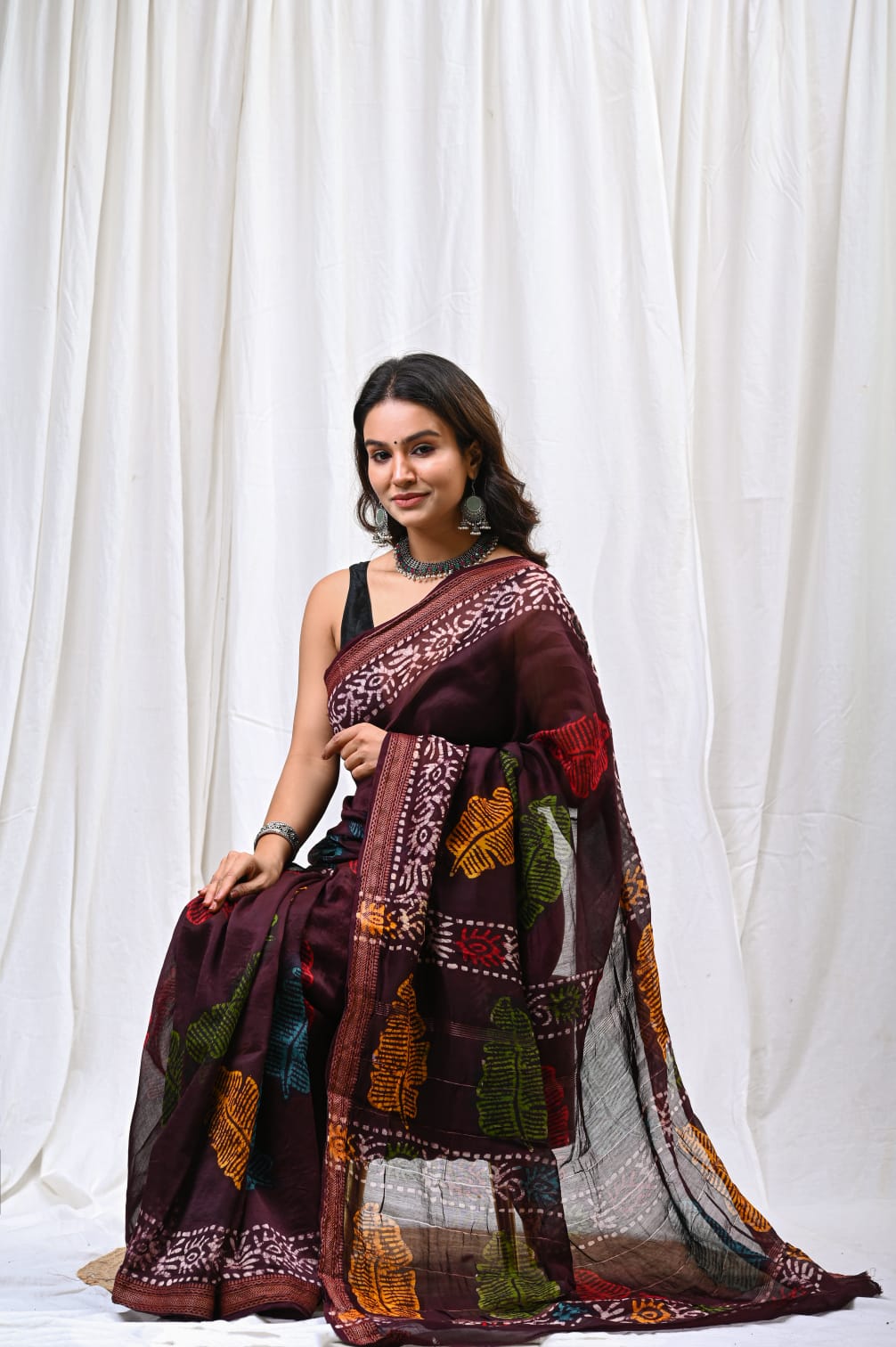 🍁new arrival🍁
Naspal pomegranate print 
👌Maheswari silk saree👌
Hand block printed Maheswari silk sarees with blouse
Size- 6.5 with blouse
Quality- silk by silk
Approx weight- 470 gram
👉Pure hand block
 