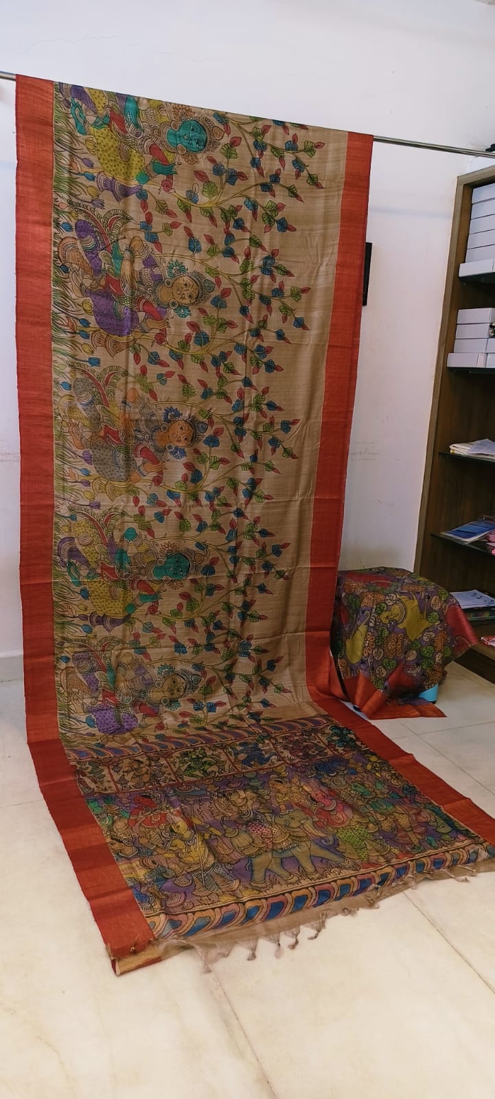 *Kalamkari on Tussar Silk*
*Pen kalamkari*
*Pure desi tusser silk and with hand painted sarees* 
*Length: 6.5 mtr*
*Width 45 inch*