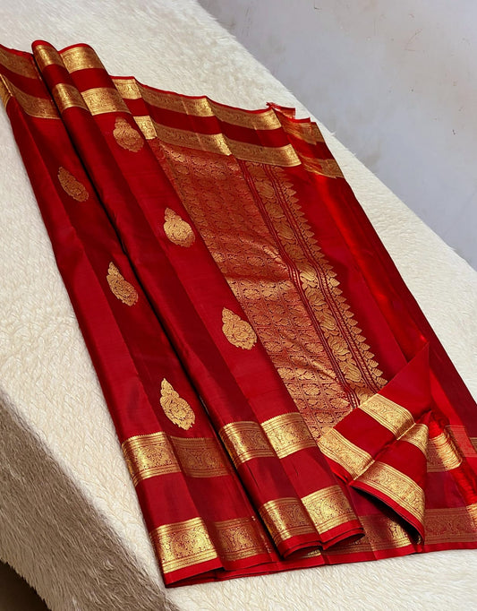 100% pure kanchipuram handwoven quality 1G gap border fancy buttas silk saree