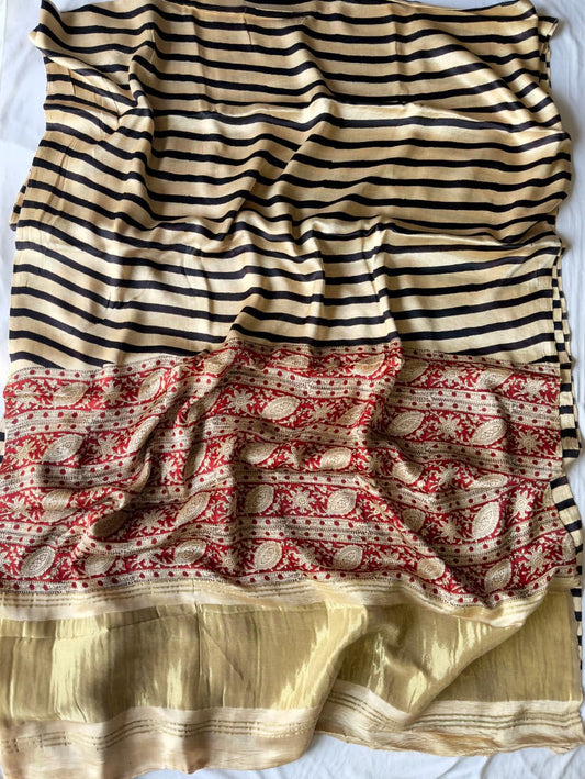 Expo quality *Pure 100% LAGDI PATTA MODAL Gajji Silk Saree*
Bagru handblock print
Ajrakh print & Rapid print 
Print detail's 
*Ayurveda Redefined Anar chilka*
*Nashpal dye Ajrakh print*
*Hand Block & dabu print*
 Use only natural 
(Pomegranate peel)
With beautiful printed blouse 
Saree length:- 6.5m with blouse 👚 
Premium quality