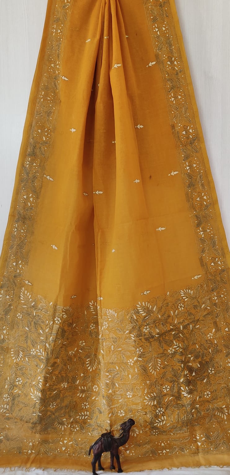 Very Exclusive Hand kantha stitch work on Premium Quality pure cotton saree

Without blouse piece 

Very demanding saree❤️
Book your order soon
