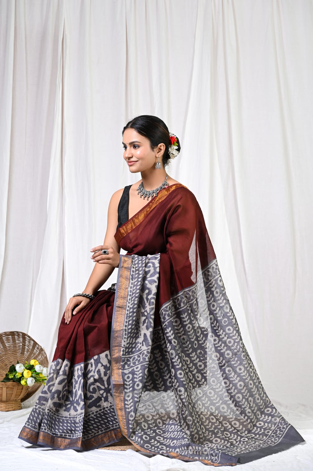 🍁new arrival🍁
Naspal pomegranate print 
👌Maheswari silk saree👌
Hand block printed Maheswari silk sarees with blouse
Size- 6.5 with blouse
Quality- silk by silk
Approx weight- 470 gram
👉Pure hand block
 