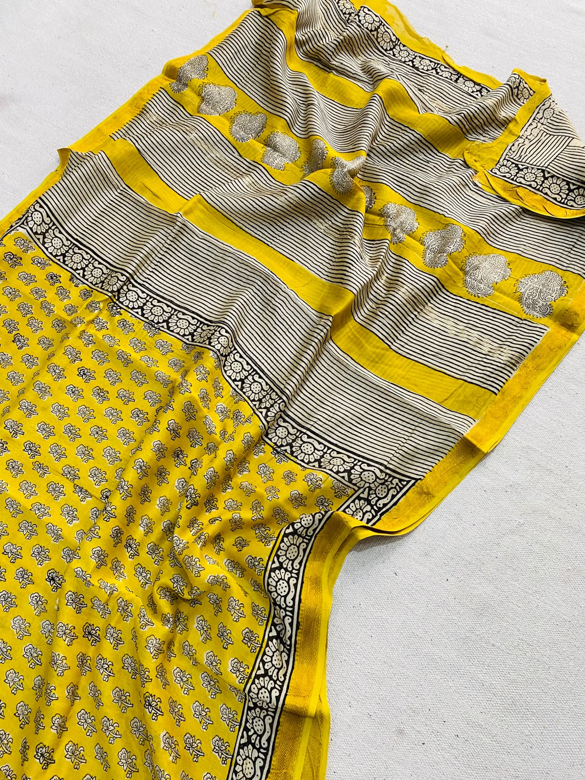 Let’s Wear #ethicallymade✅
🍁Beautifully Crafted Maheshwari Silk Saree  collection🍁
 Specially Designed in Bagru  jahota rapid dabu hand block print
100% Natural Dye
Fabric : Maheshwari Silk 
Length : 5.5 Meters
Blouse Piece : 0.90 Meter
