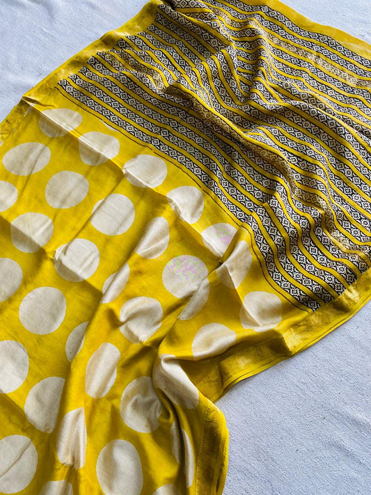 Let’s Wear #ethicallymade✅
🍁Beautifully Crafted Maheshwari Silk Saree  collection🍁
 Specially Designed in Bagru  jahota rapid dabu hand block print
100% Natural Dye
Fabric : Maheshwari Silk 
Length : 5.5 Meters
Blouse Piece : 0.90 Meter
