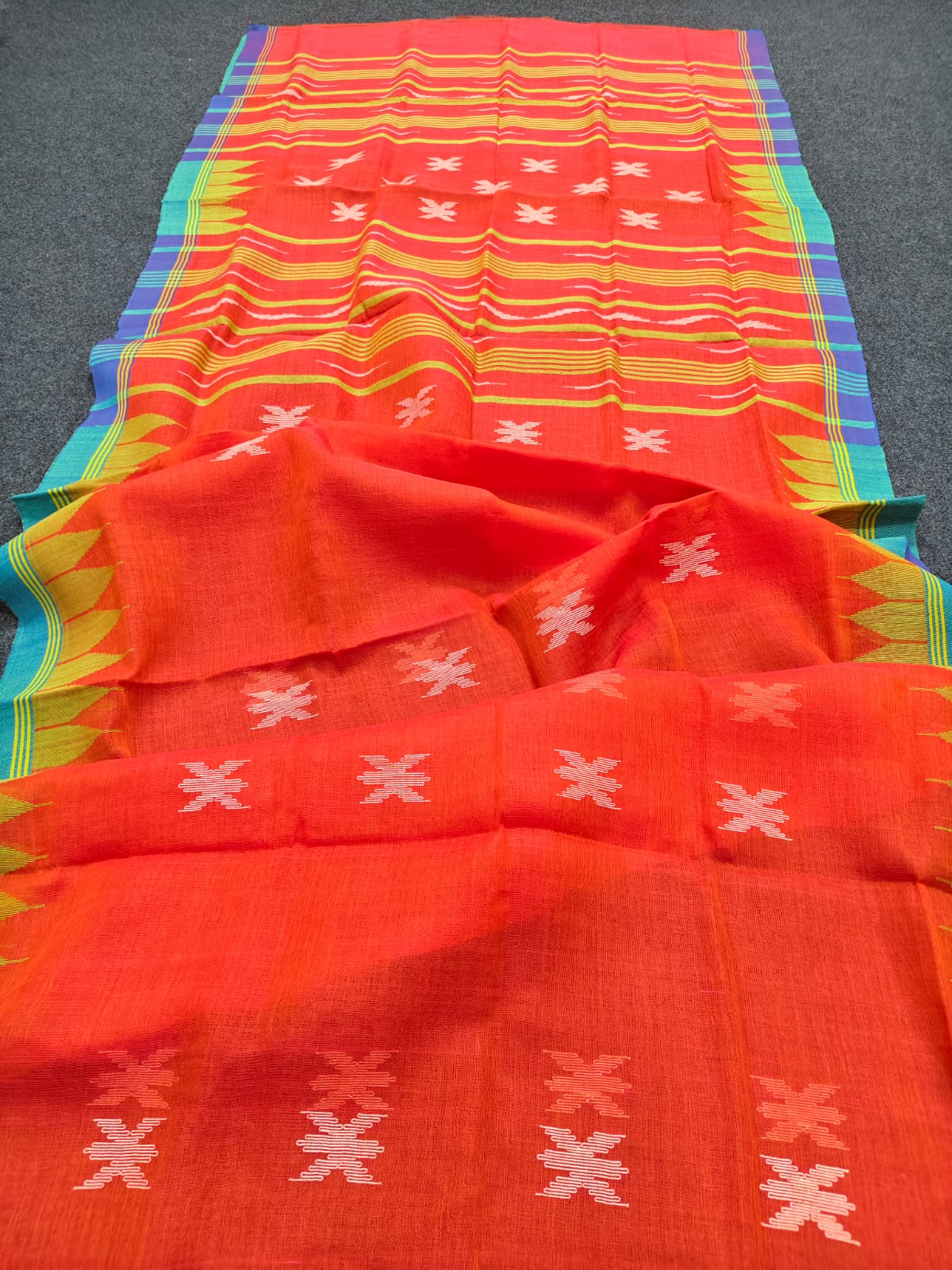 Authentic handloom 
monipuri cotton saree
With bp