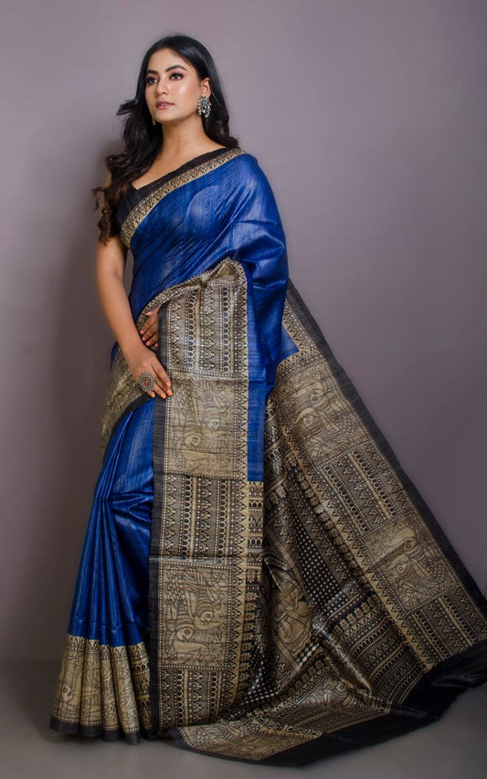 🪴New Design Of  Tussar By Ghicha Screen Print Silk Saree 
All Saree Comes  R Matching 
 Saree. Colour Tassels.
Hand Loom. Saree ..
Running Blouse..Pc ( Saree's Colour)
💯% Silk Saree Comes.With Silk Mark  Certificate (Tag)
Quality 💯% Assured