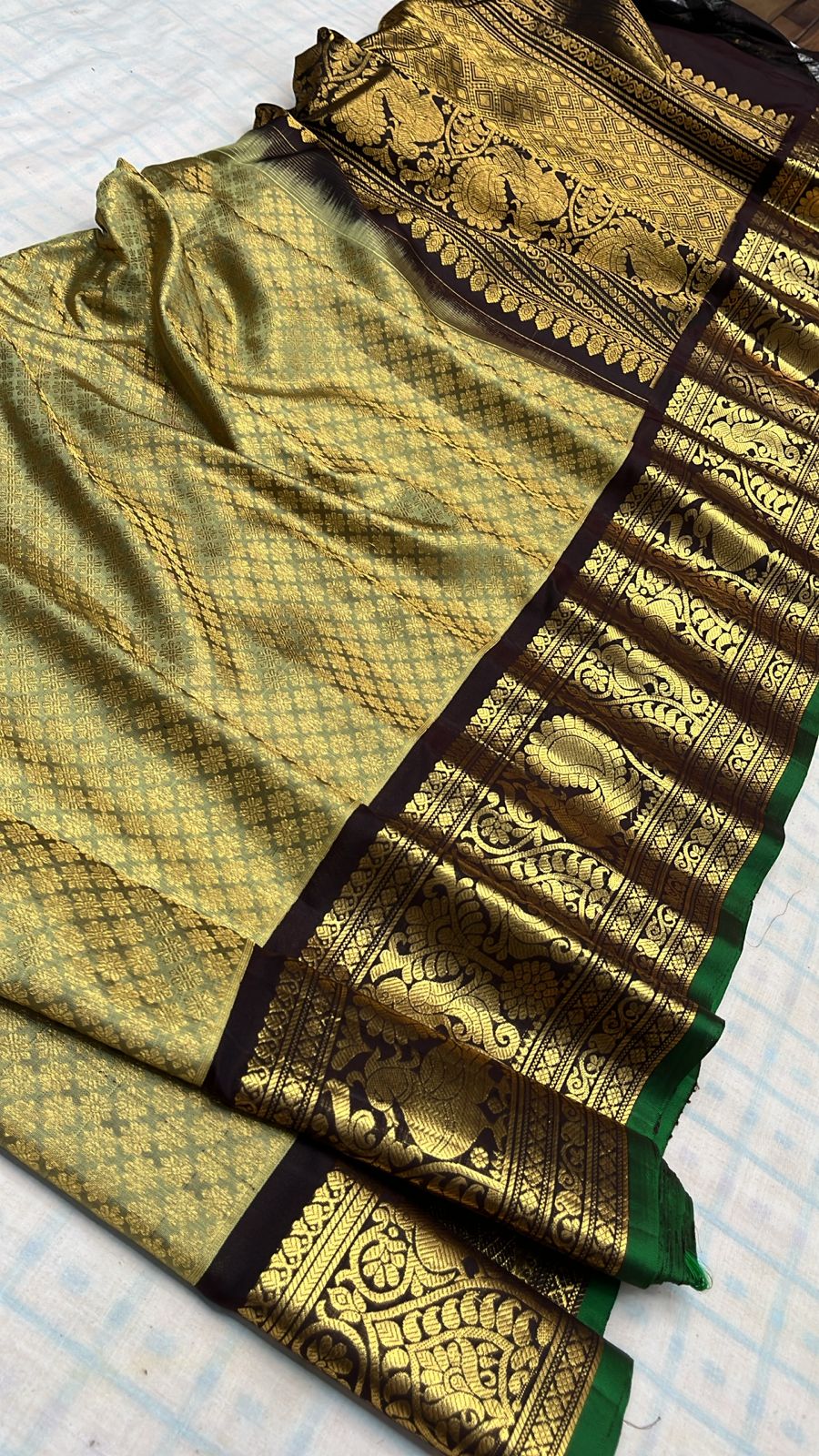 ✨✨Pure Gadwal Traditional
          Border Brocade 
          Pattu Sarees ✨✨