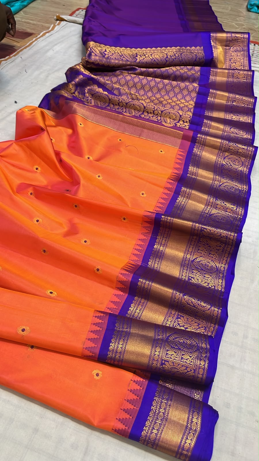 Authentic handwoven pure silk Gadwal