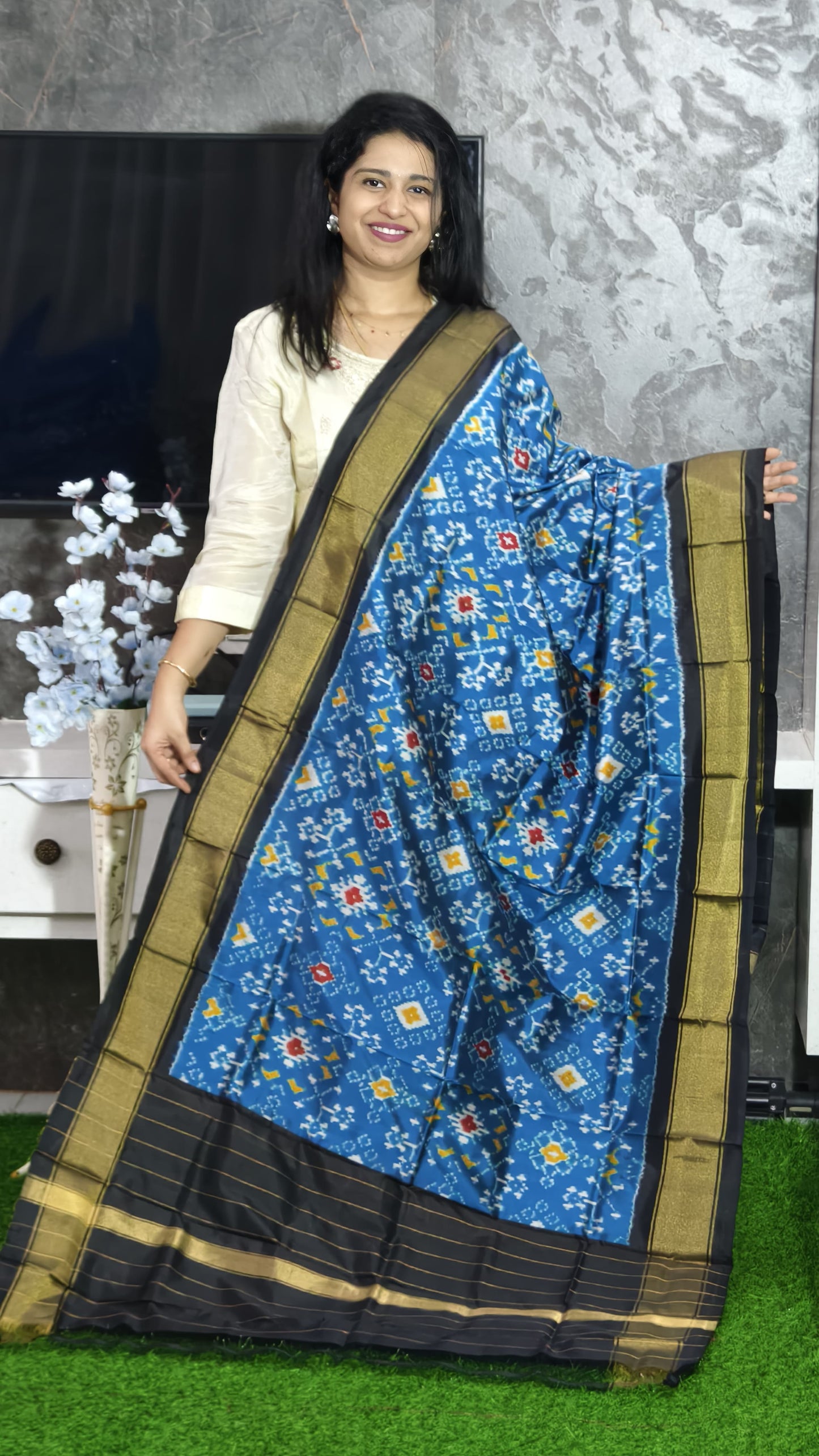 Idhaya | Ikat pure silk dupatta