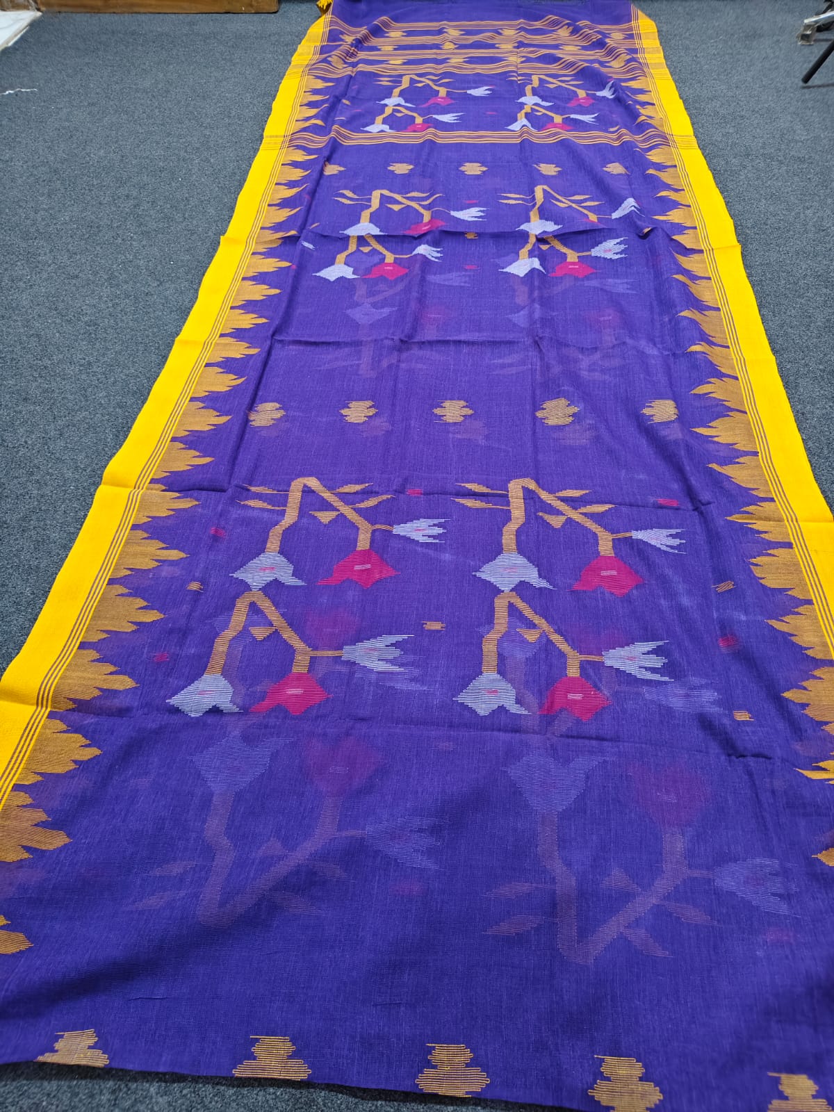 Authentic handloom 
monipuri cotton saree
With bp
