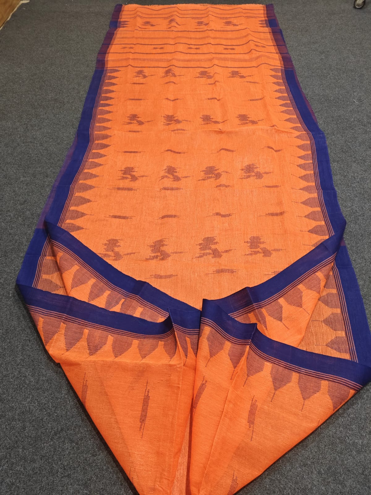 Authentic handloom 
monipuri cotton saree
With bp
