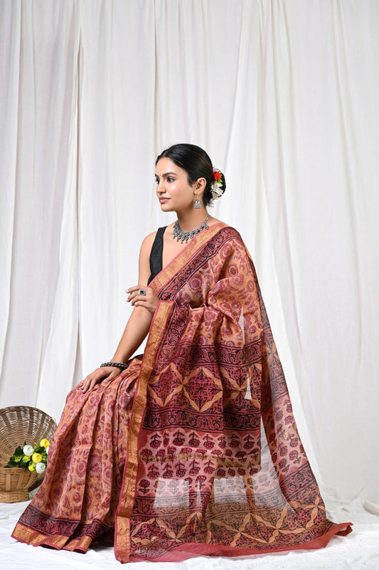 🍁new arrival🍁
Naspal pomegranate print 
👌Maheswari silk saree👌
Hand block printed Maheswari silk sarees with blouse
Size- 6.5 with blouse
Quality- silk by silk
Approx weight- 470 gram
👉Pure hand block
 