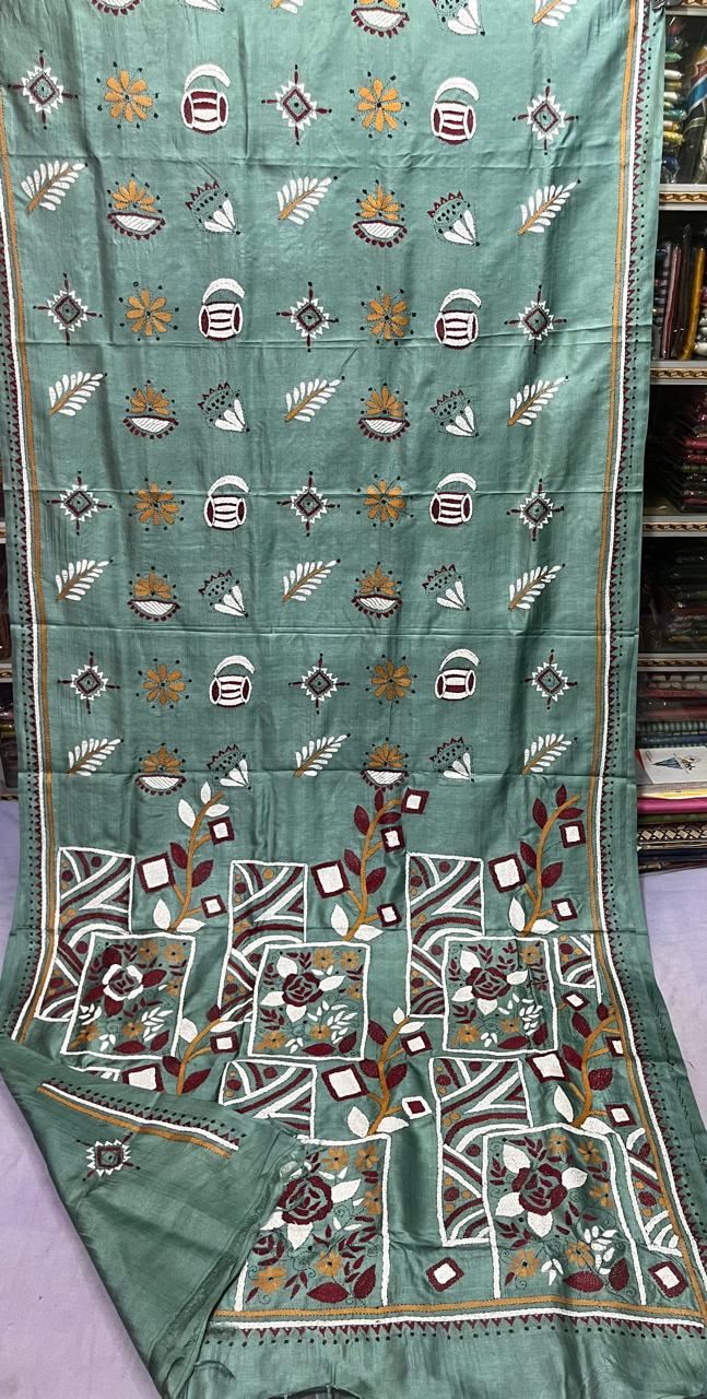Available tashar katha stich saree
With bp
With silk mark