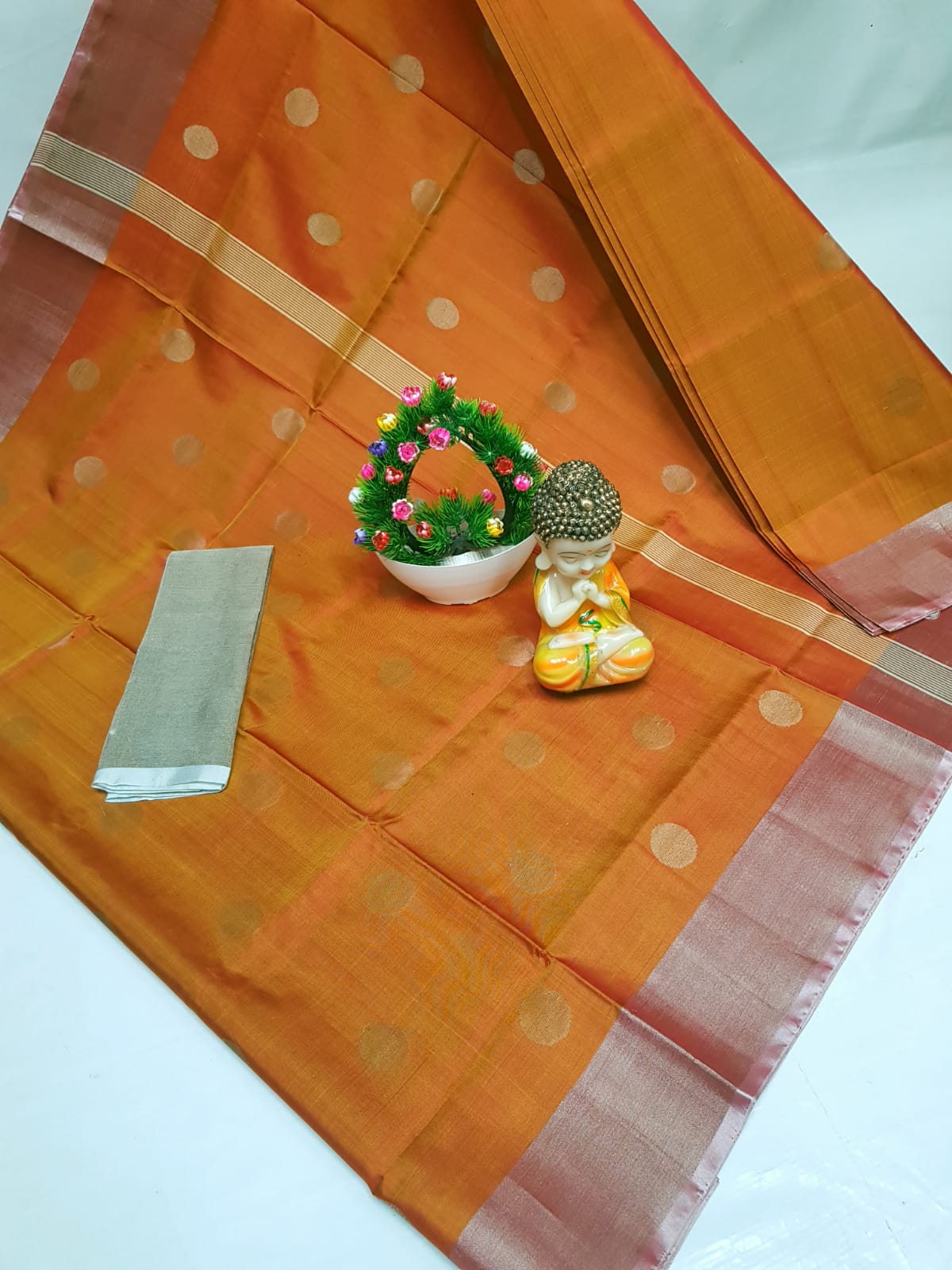 🌹uppada pattu🌹                                    💐 🌹  Dollar buta sarees 🌹💐
 🌹Good quality 💐👌👌👌
 Fabric: uppada pattu/pattu 💐💐
