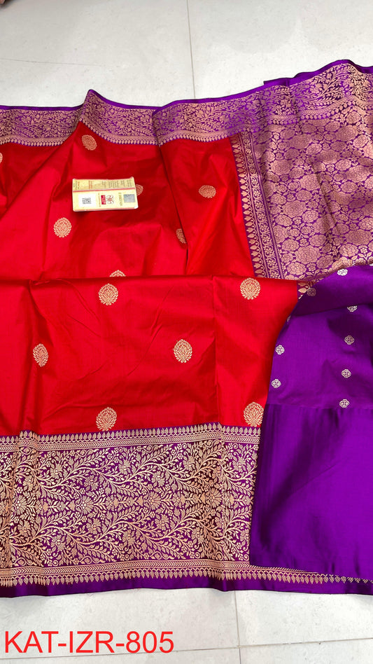 Pure Handloom banarasi KATAN **Checks +Meenakari* SAREE
                *KATAN Checks + Meenakari*
Silk Sarees with antique Jari 
*Rich Pallu
*  Blouse with Border
* Smooth & Soft Fabric