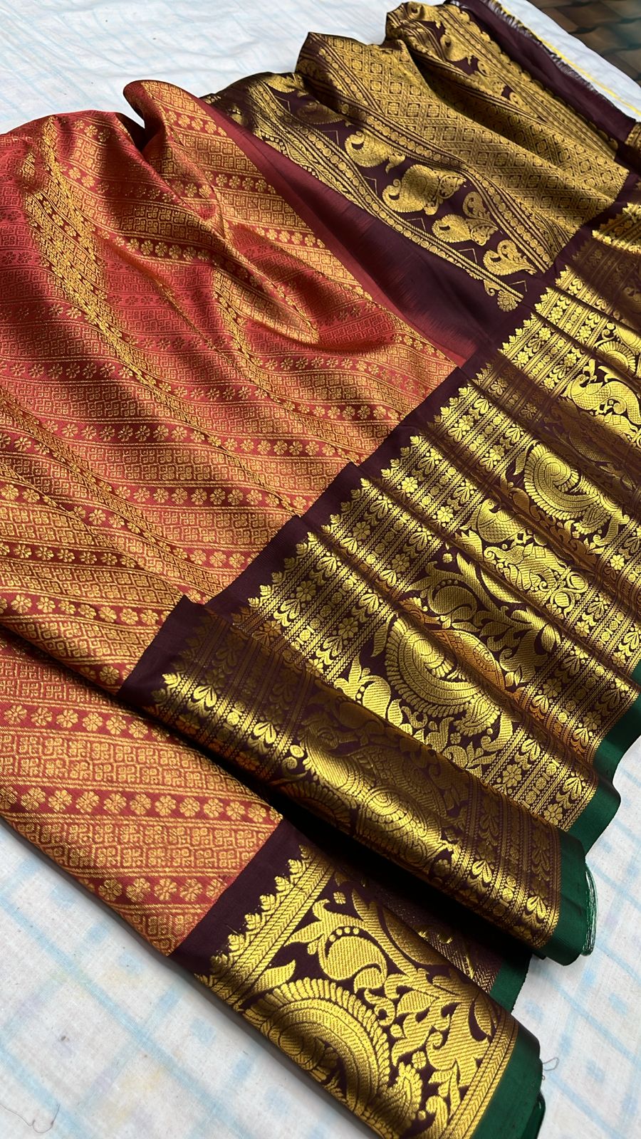 ✨✨Pure Gadwal Traditional
          Border Brocade 
          Pattu Sarees ✨✨