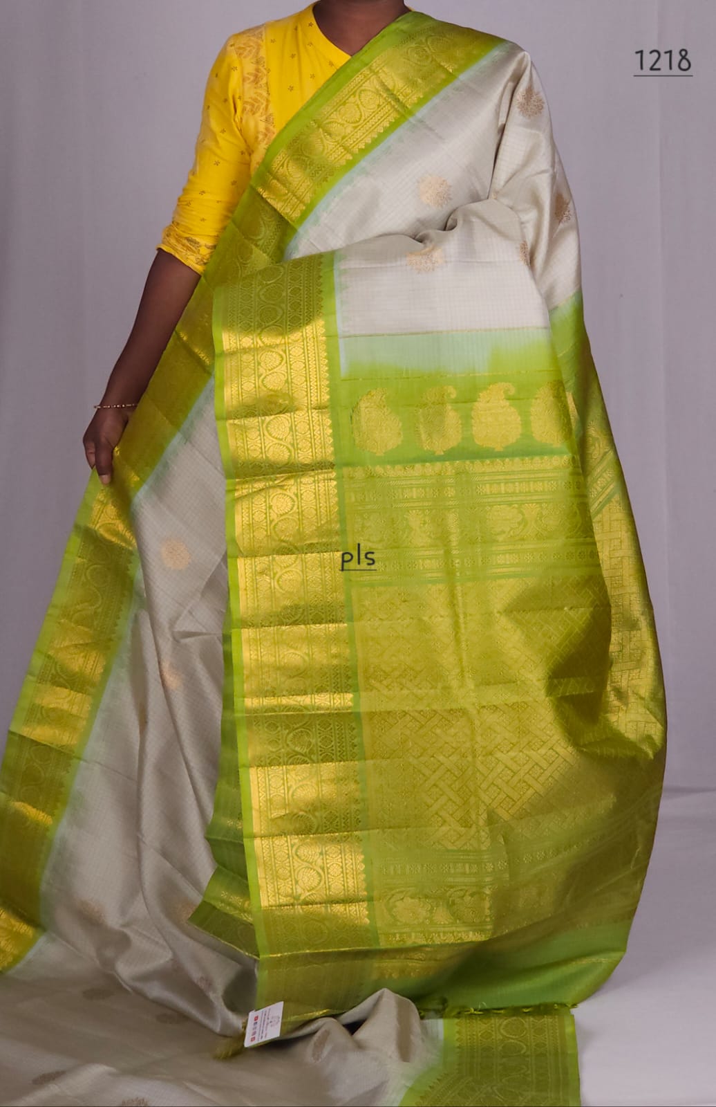 Guranshi | Pure Pattu Gadwal Sarees