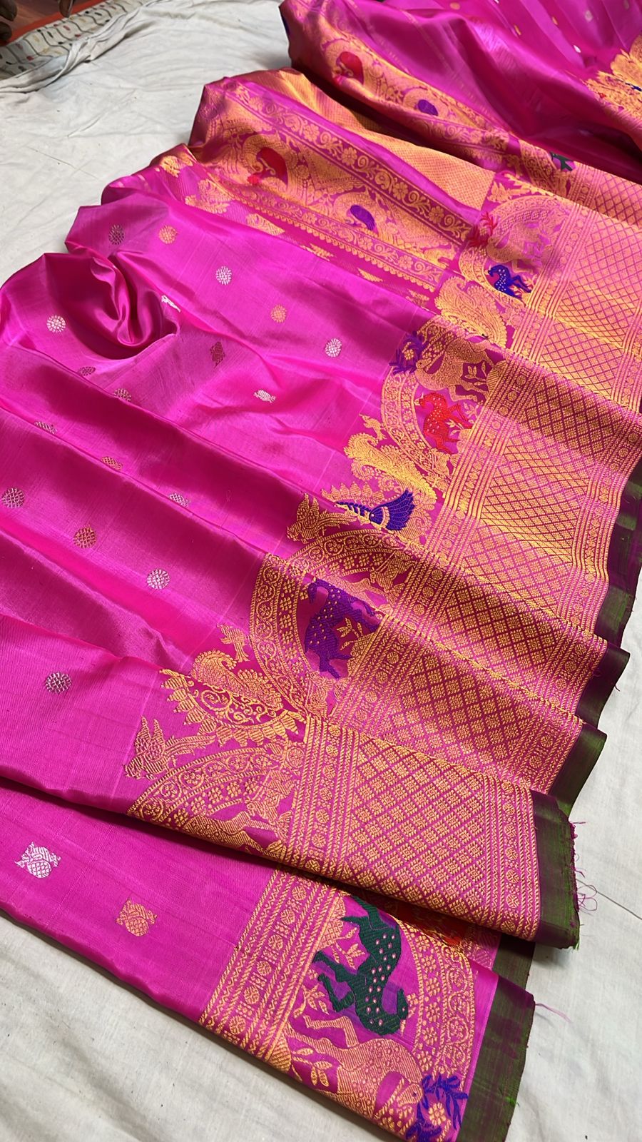 ✨✨Pure Gadwal Traditional
           Meenakari turning
           Border Pattu Sarees ✨✨