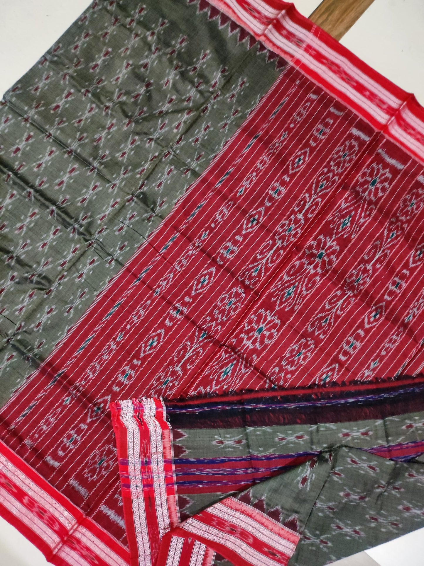 Mitali | Body bandha  design handloom cotton saree