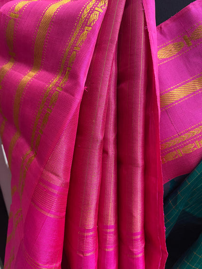 Khag | Green pure silk gadwal with kuttu border