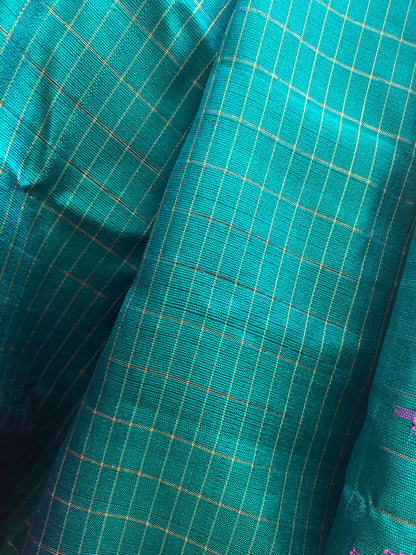 Khag | Green pure silk gadwal with kuttu border