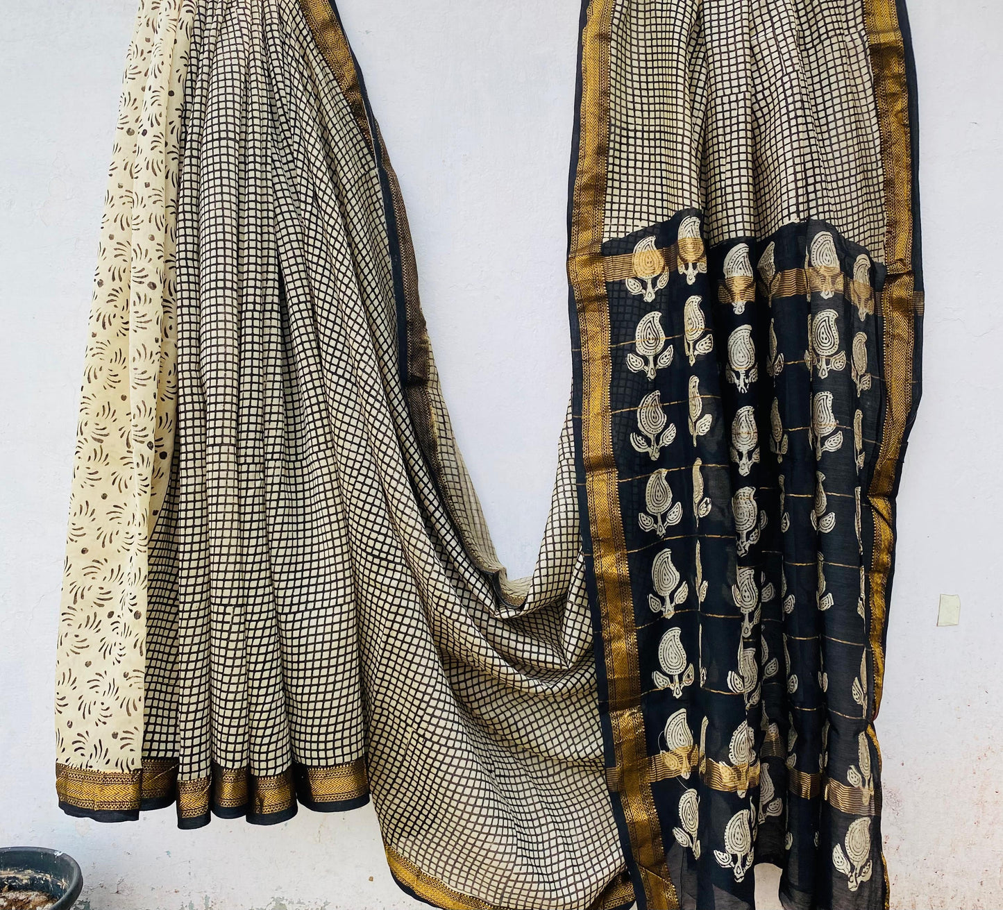 Aparna | Block printed Maheshwari Silk Saree