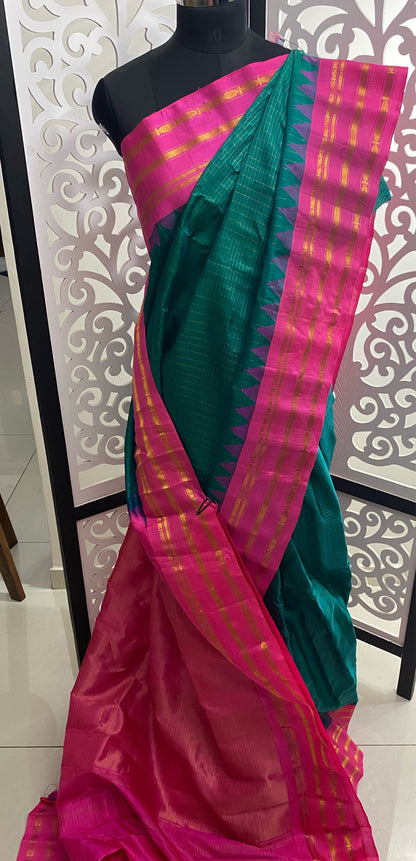 Khag | Green pure silk gadwal with kuttu border