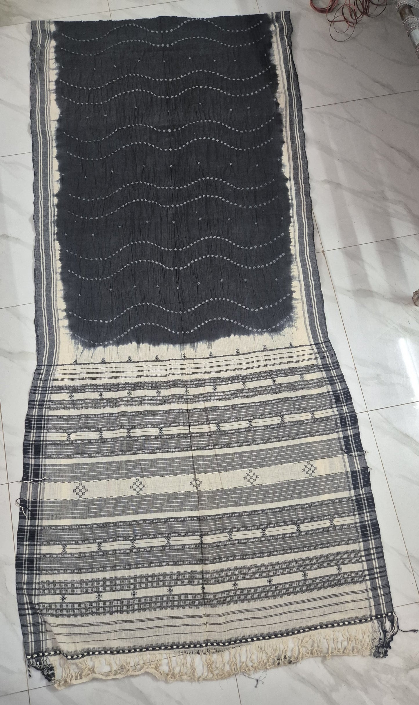 Bhujodi with bandhej