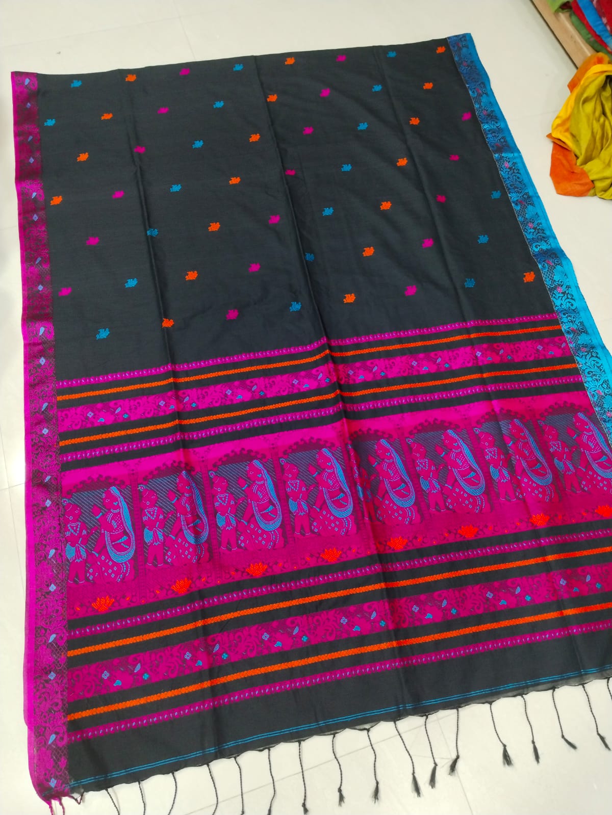 Bindi | Tant baluchari saree