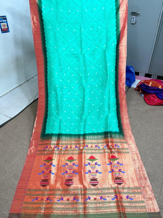 Firoza |  bandhni single muniya paithani