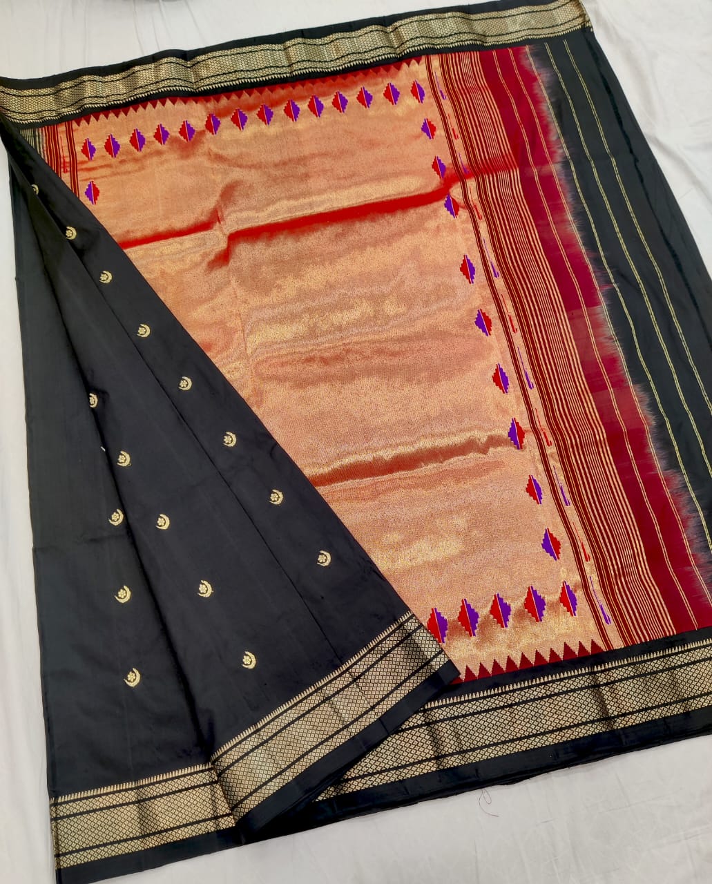 Pandita | Chandrakor Handloom paithani