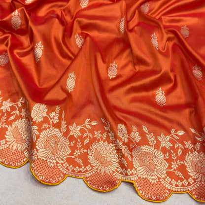 Naringi / katan silk banarasi with scallop borders