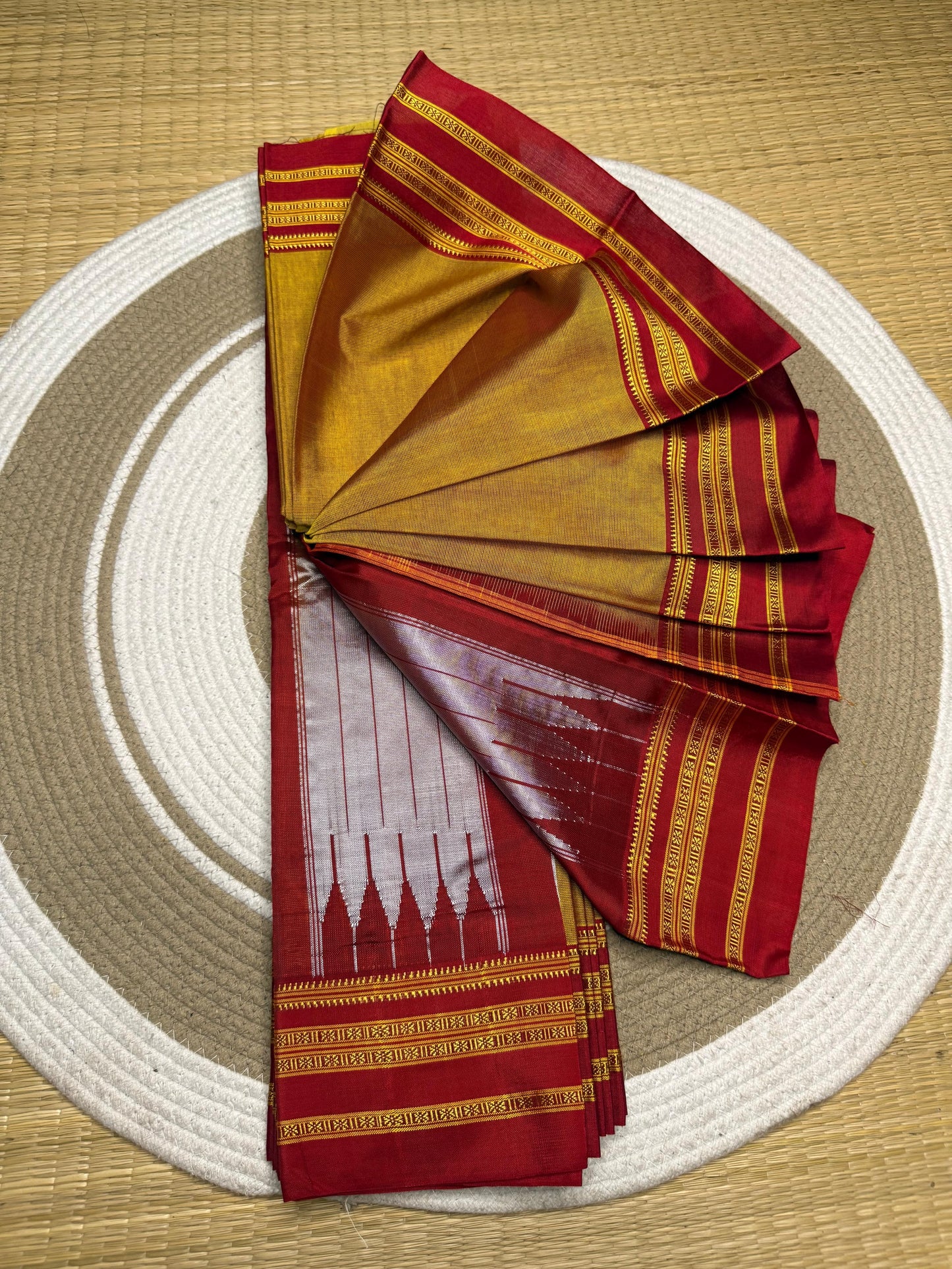 Seemint | gayatri ilkal saree