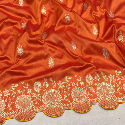 Naringi / katan silk banarasi with scallop borders