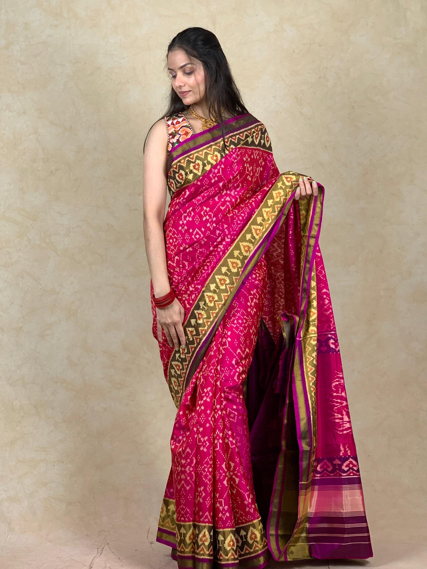Ishika | Single Ikat Patola saree
